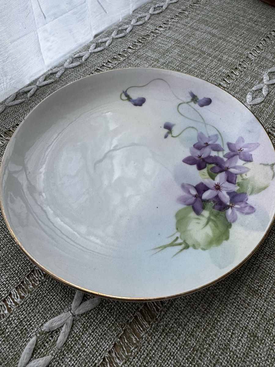 Vintage hand painted plate 6.5 inch 