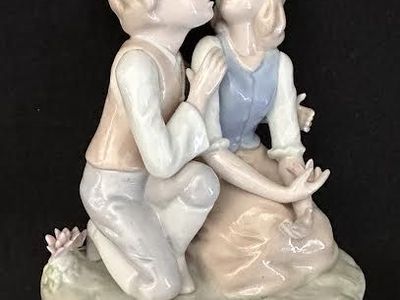 Arnart Conte Porcelain Couple Figurine Collectable