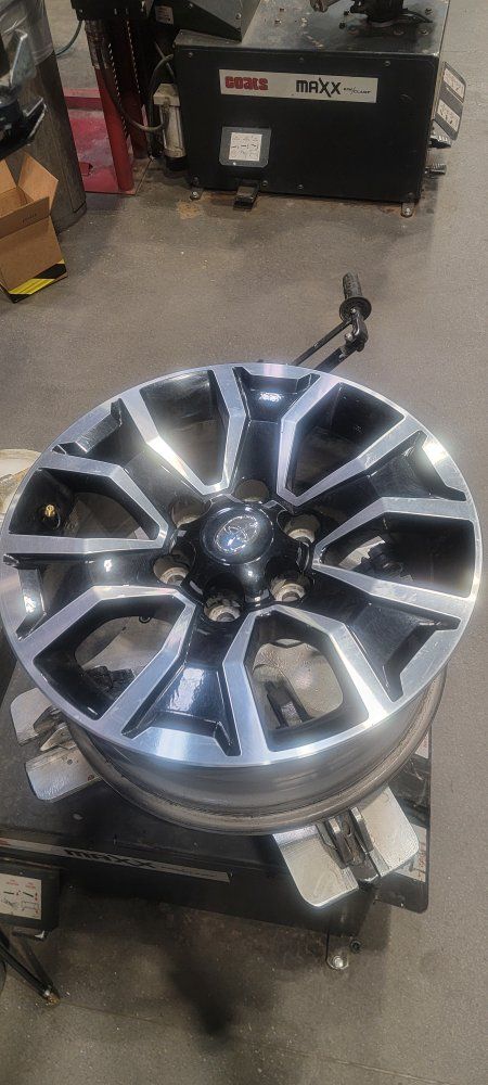 Toyota Tacoma/4Runner OEM 17" Alloy Wheel Rim - Black/Machined Finish