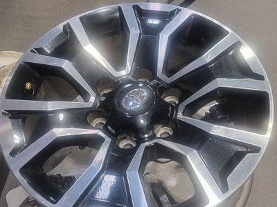 Toyota Tacoma/4Runner OEM 17" Alloy Wheel Rim - Black/Machined Finish