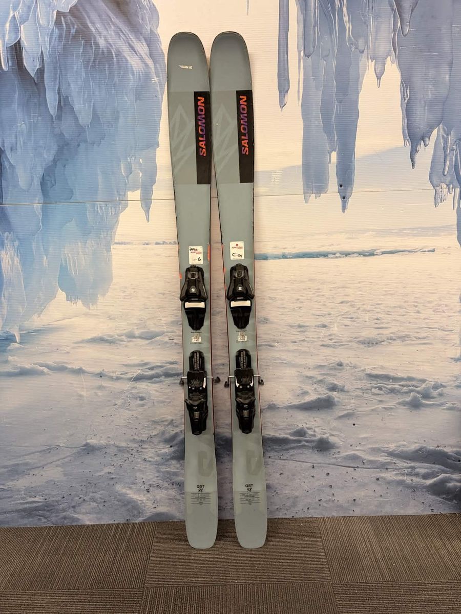 Salomon QST 98 169cm Skis w/ SALOMON S NR Strive 13 GW Demo Binding - Used (2024)
