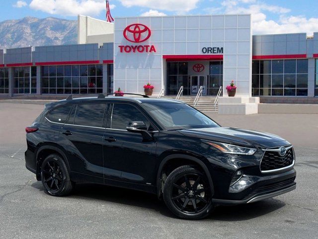 2023 Toyota Highlander Platinum
