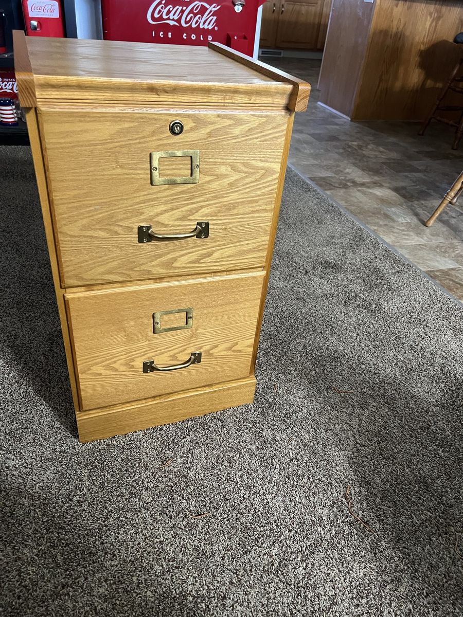 FILE CABINET