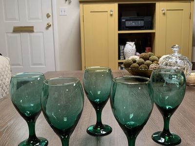 Vintage Libbey Juniper Green Stemmed Glasses