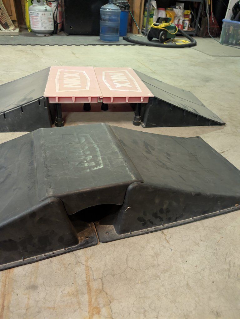 Main image 4