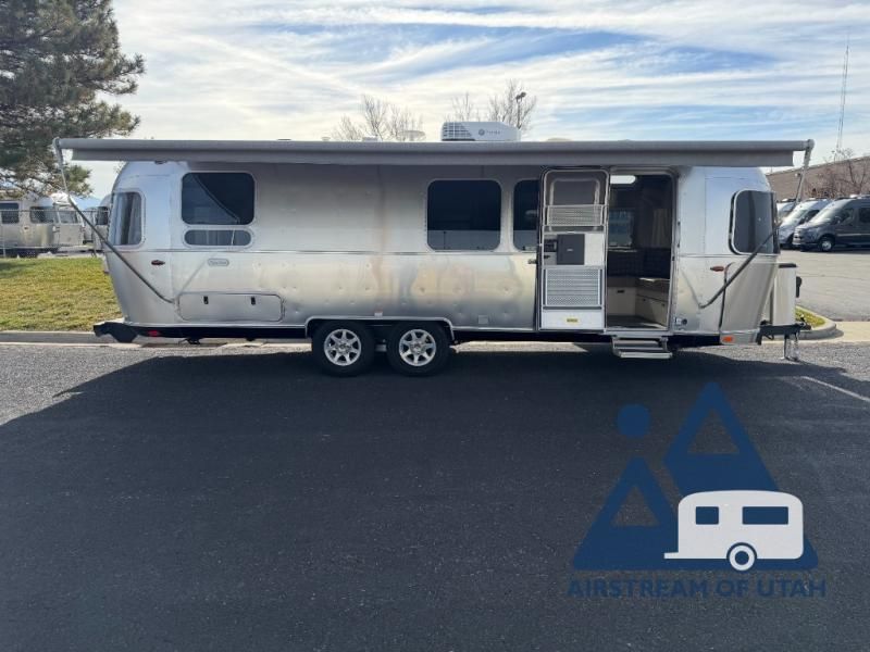 Used 2024 Airstream Flying Cloud 28RB Twin