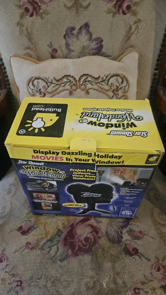 BulbHead Star Shower Window Wonderland Projector System - Holiday Movies Display