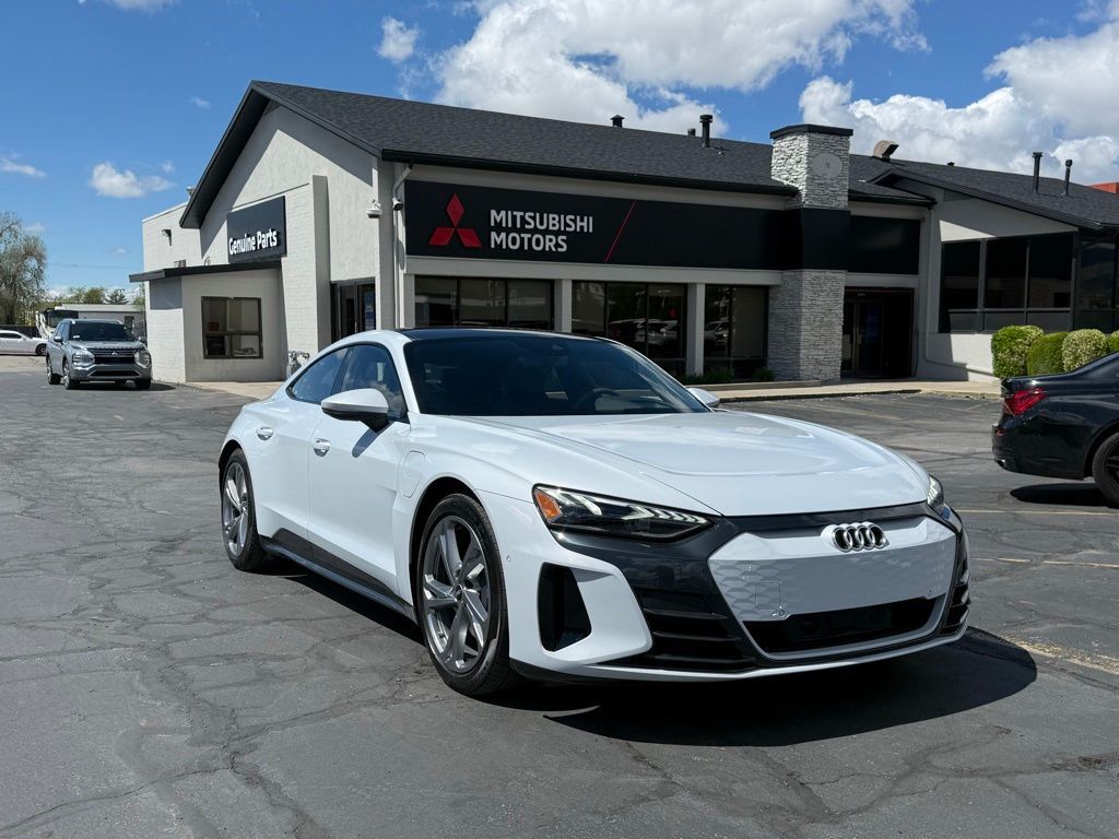 2023 Audi e-tron GT quattro Prestige