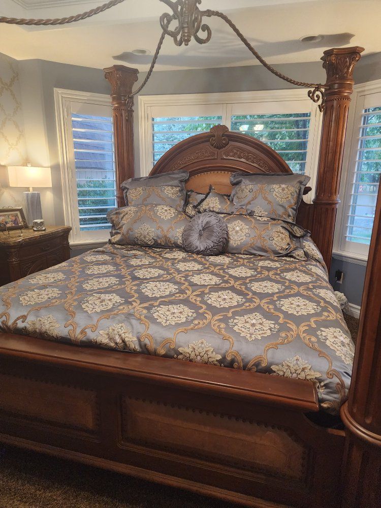Michael amini full bedroom set $1700 or best offer