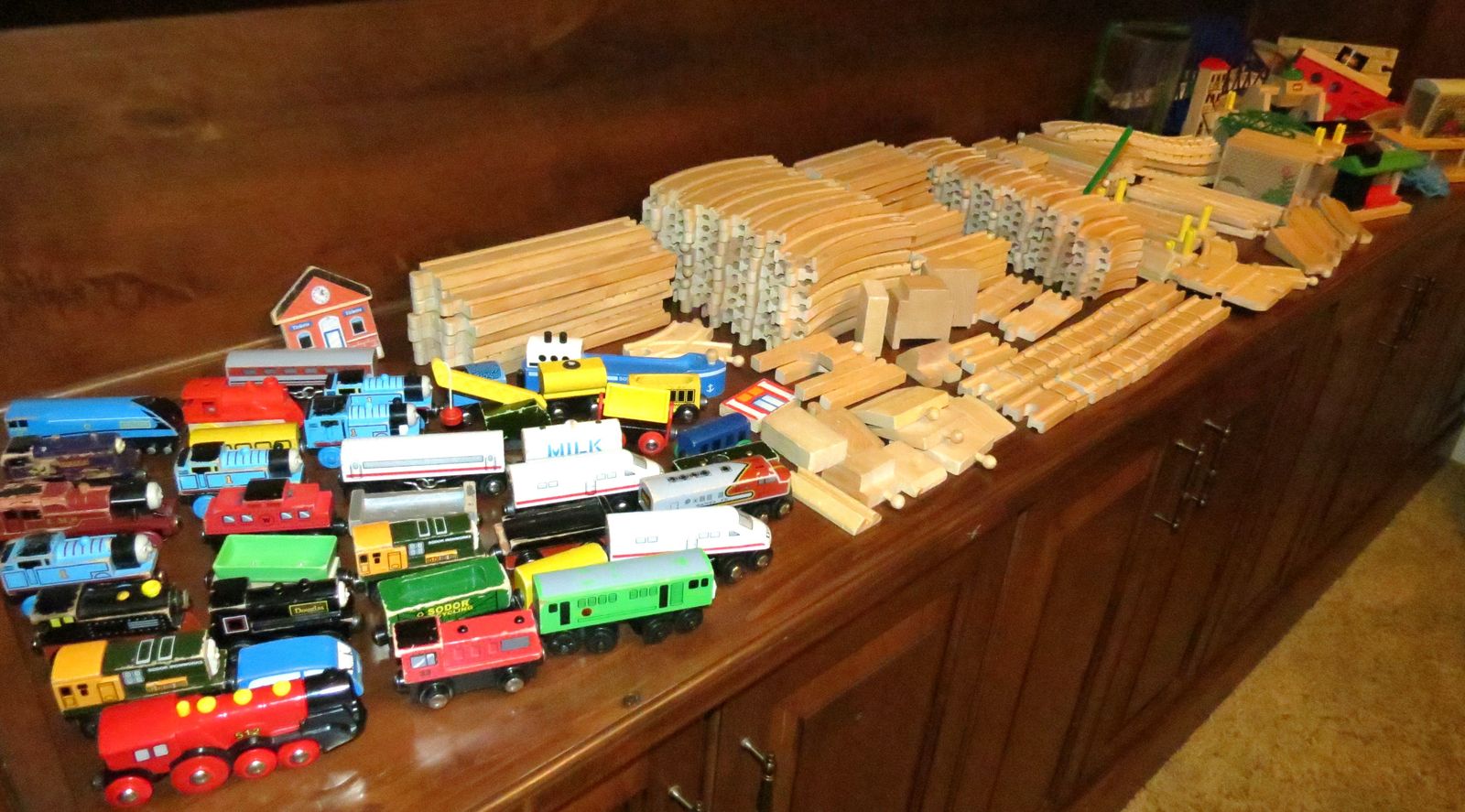 Big THOMAS / Brio Wooden Tracks & Trains Lot! 250+ Pcs!