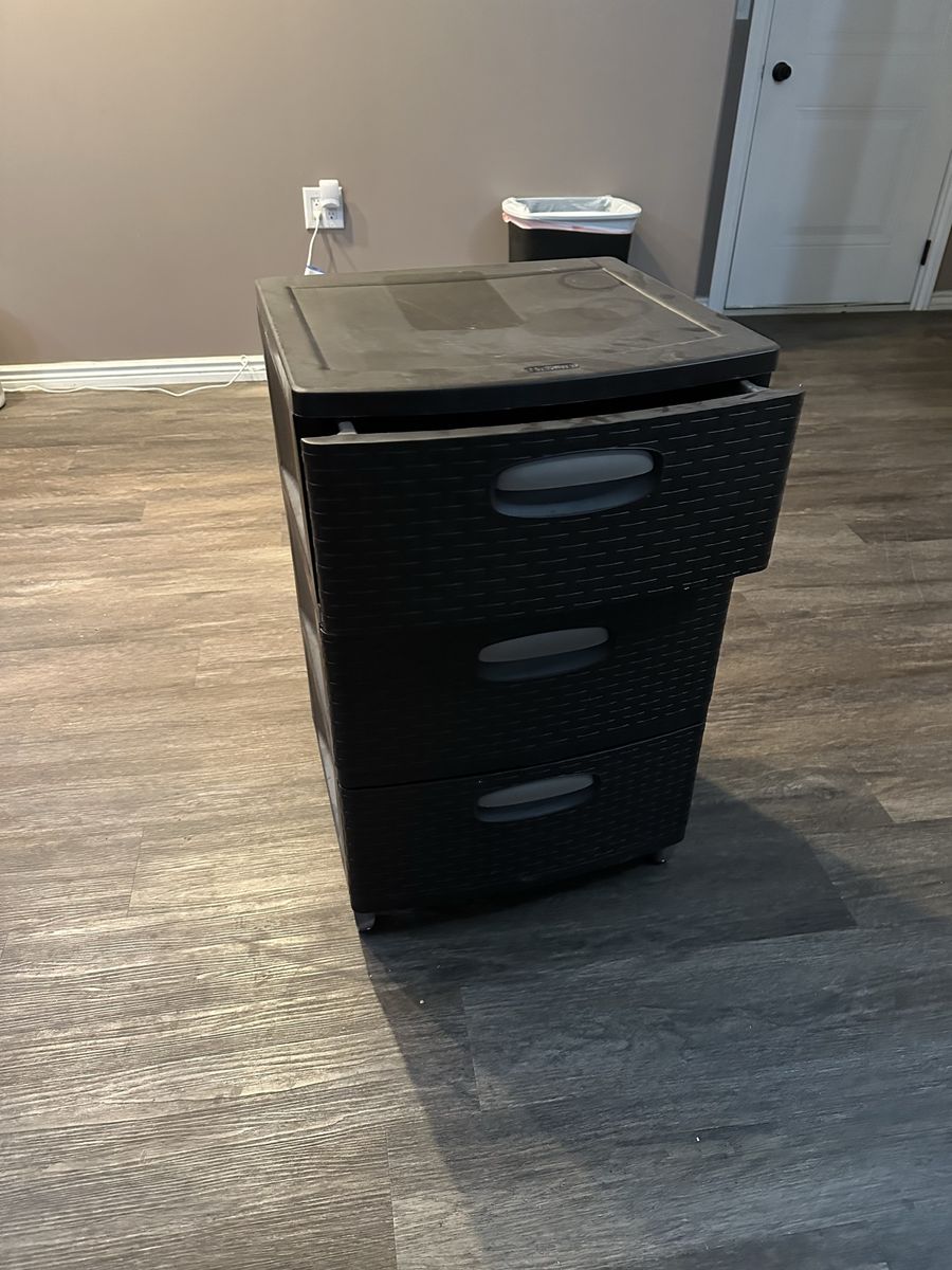 Sterilite 3-Drawer Storage Brown plastic