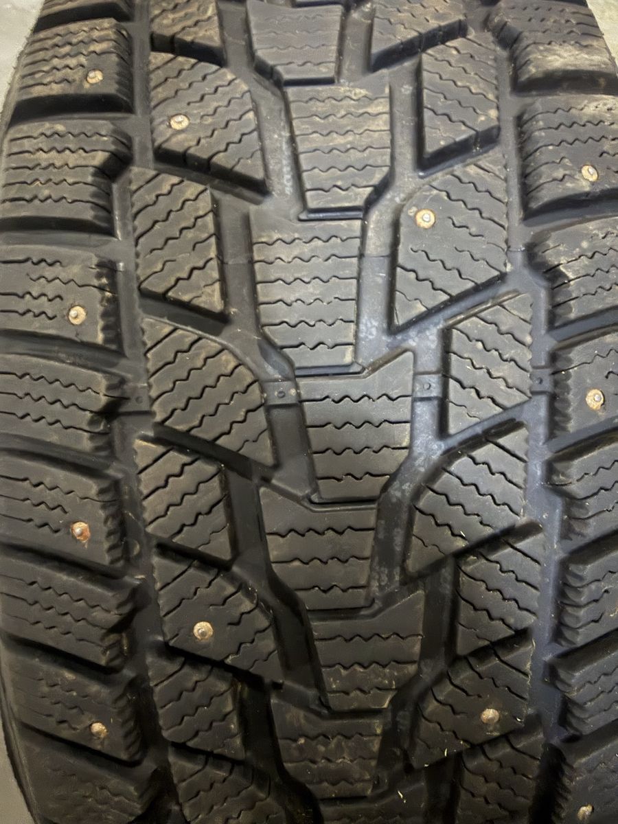 Cooper Evolution MS Studded 215/50R17
