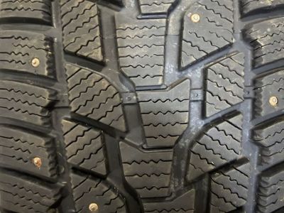 Cooper Evolution MS Studded 215/50R17