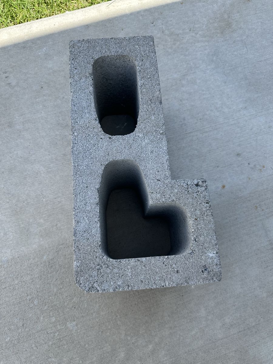 Corner concrete blocks