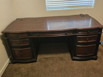 Desk!