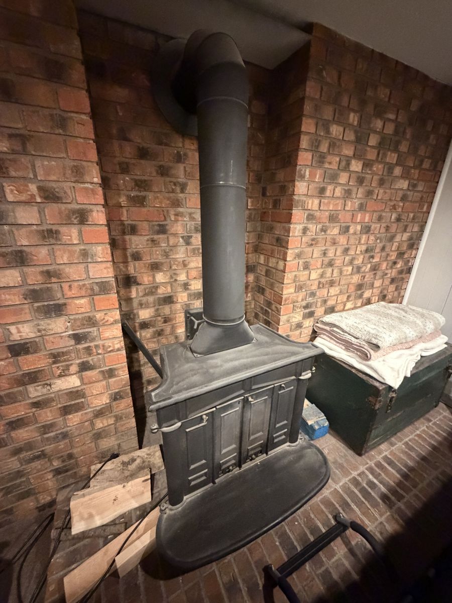 Wood burning stove 