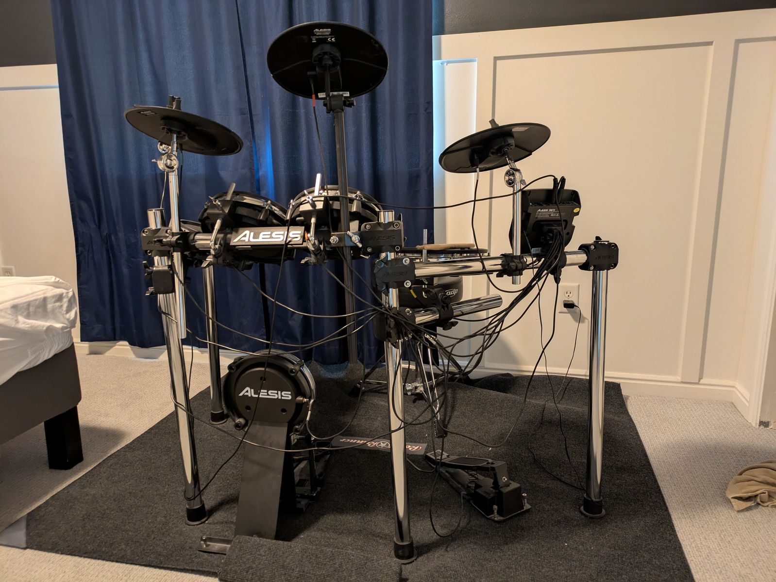 Alesis Nitro Electric Complete Drum Kit (+ Expansion) With Stool and Drumsticks