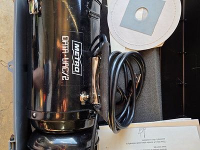 Metro Data-Vac 2 ESD Safe Computer Vacuum Cleaner with Attachments & Manual