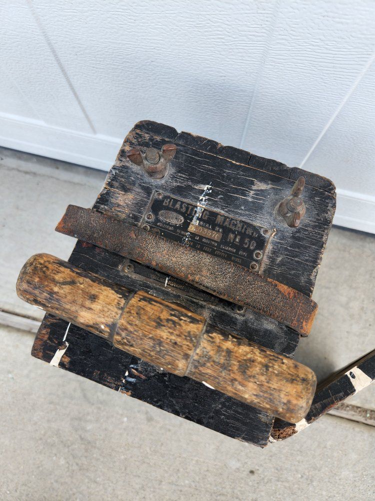 Main image 4