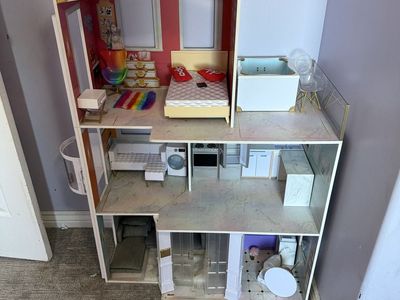 Rainbow High Doll House