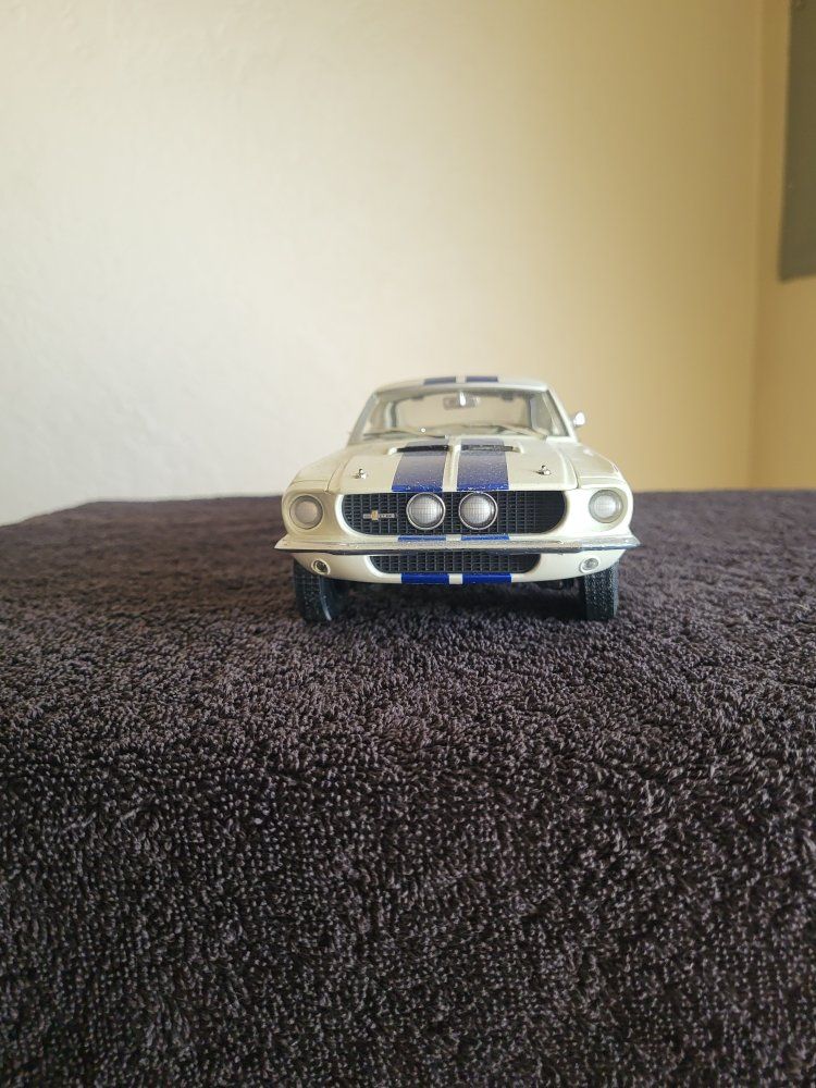 Main image 3