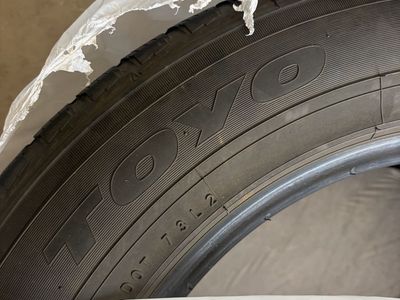 2 used Toyo 245/60 R18