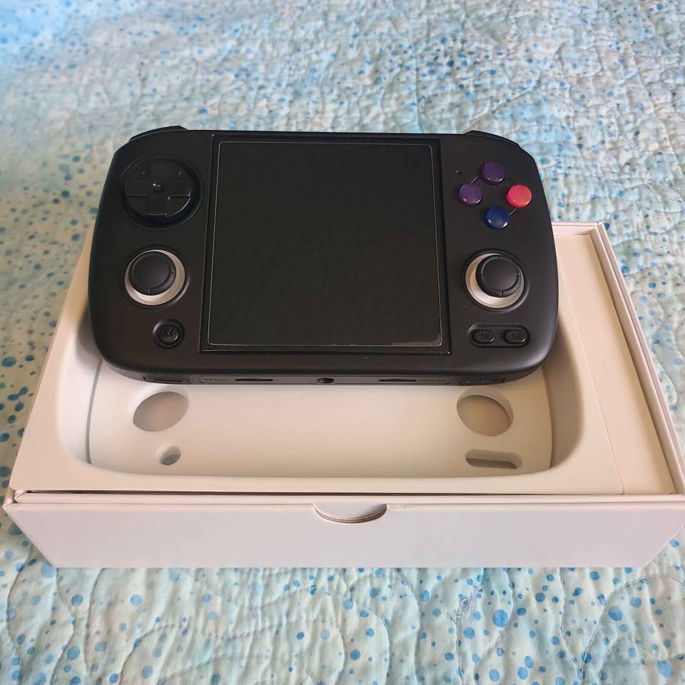 Anbernic RG CubeXX Handheld - Ready to Play