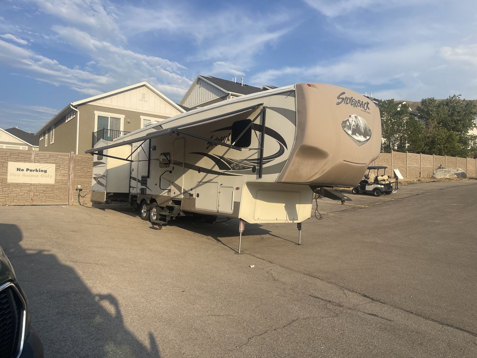 2015 Forest River Cedar Creek Silverback Fifth Wheel Travel Trailer - Spacious RV