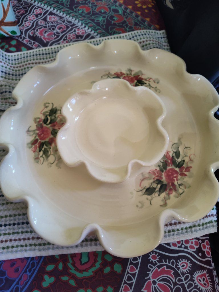Hand-Painted Ceramic Chip & Dip Platter with Floral Design - Ruffled Edge Serving Dish