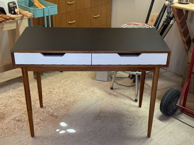Cute Table With 2 Drawers, Like New.