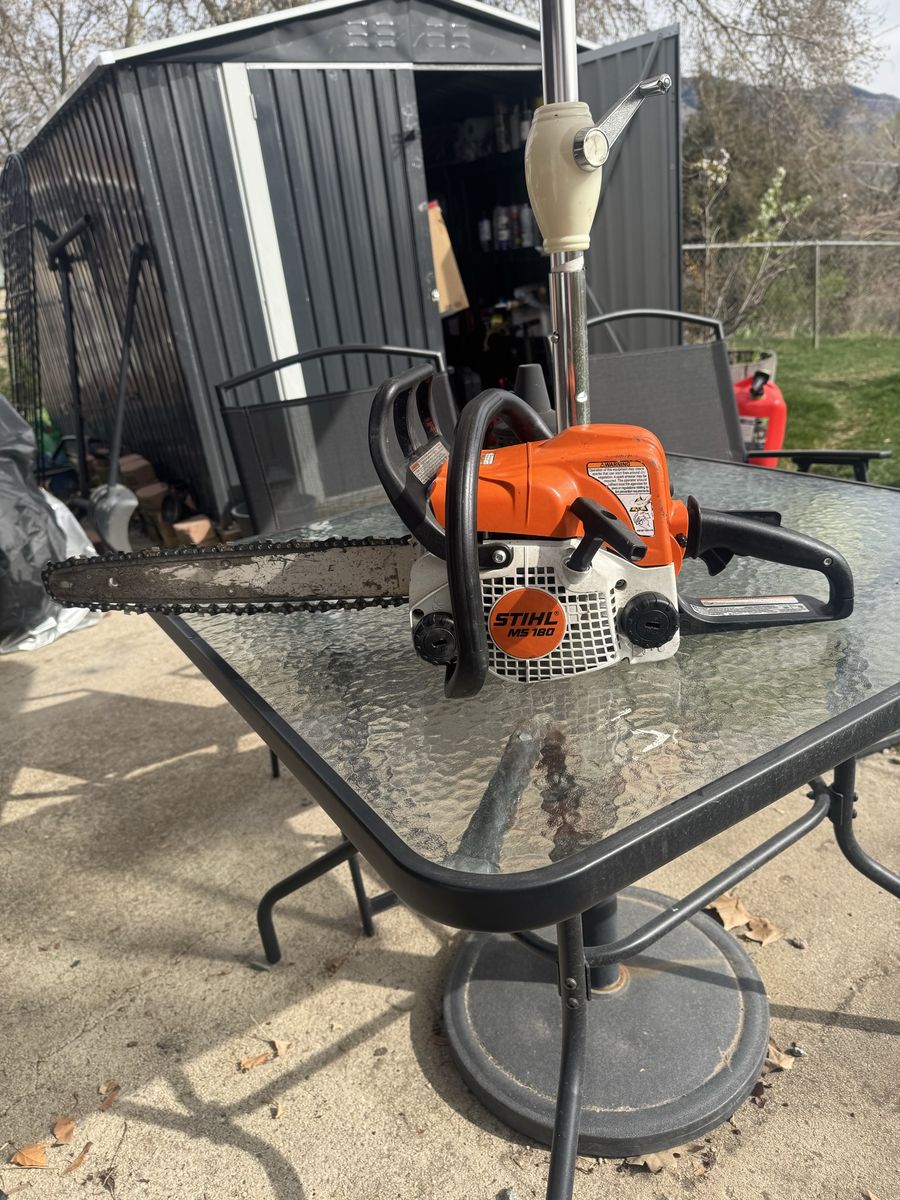 STIHL MS180 Chainsaw