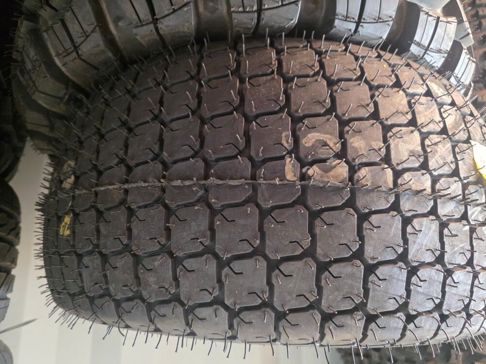 1 New Titan LSW305R-343 NHS Turf Radial