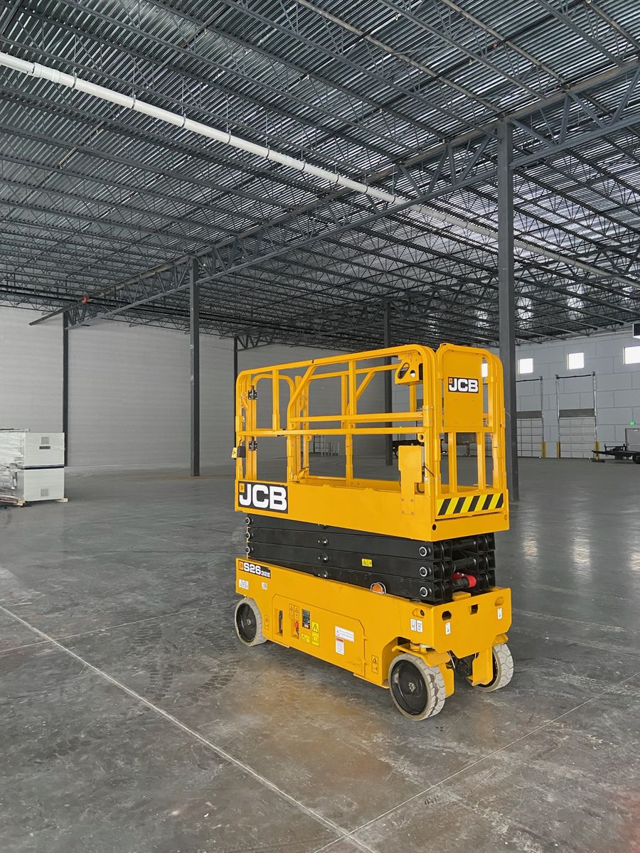 SCISSOR LIFT 19FT - 26FT - 32FT  RENTAL.     GENIE - JLG - JCB