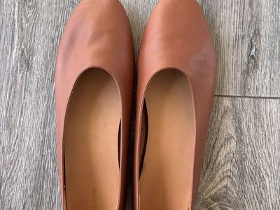 Quince leather shoes
