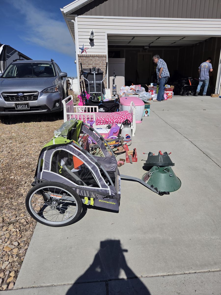 Moving sale