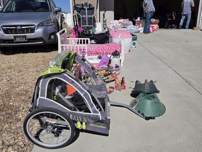 Moving sale