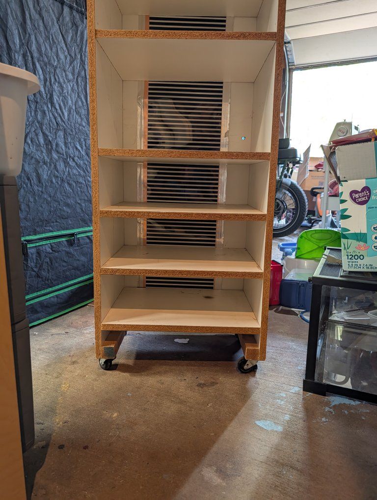 snake rack with heat tape