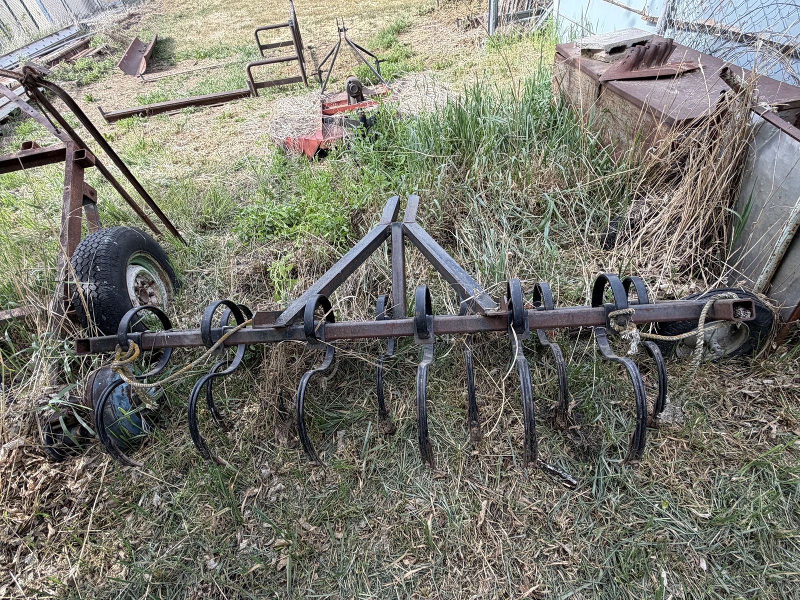 Spring tooth harrow