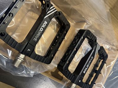 Brand New Mountain Biking Platform Pedals