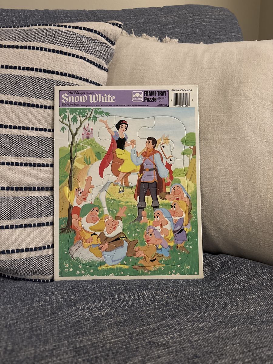 Disney's Snow White Golden Frame-Tray Puzzle - Ages 3-7 (4510F-50)