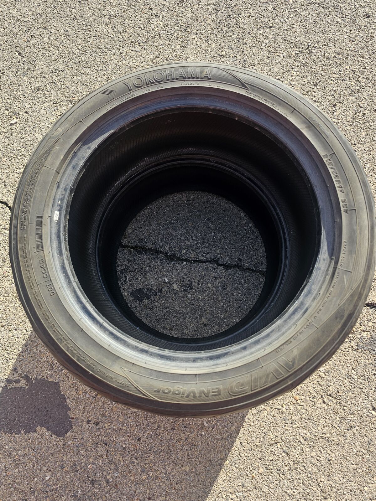 215/50R17 Yokohama Avid ENVigor Tires