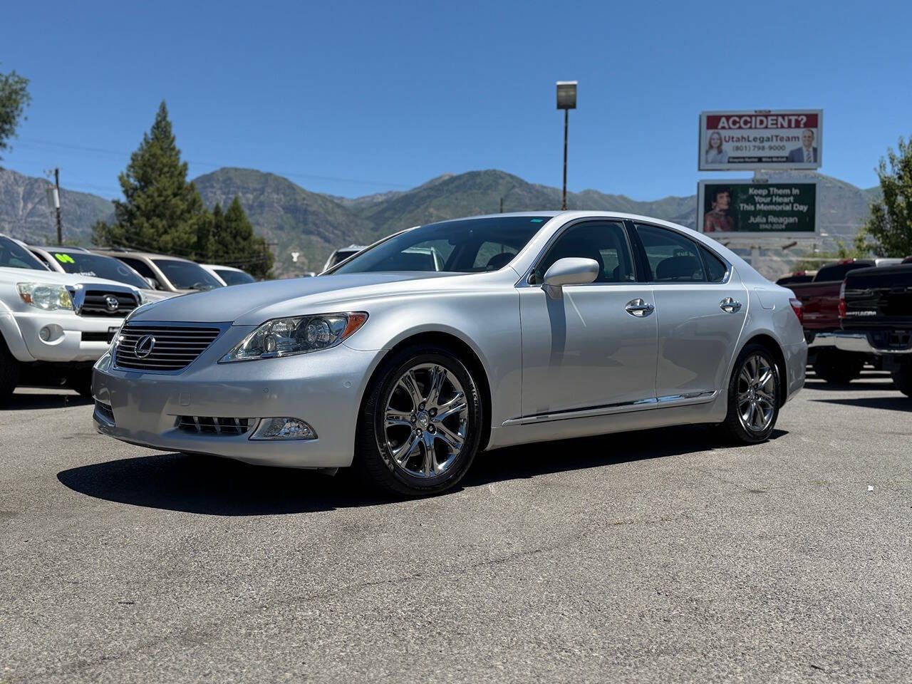 2008 Lexus LS Base