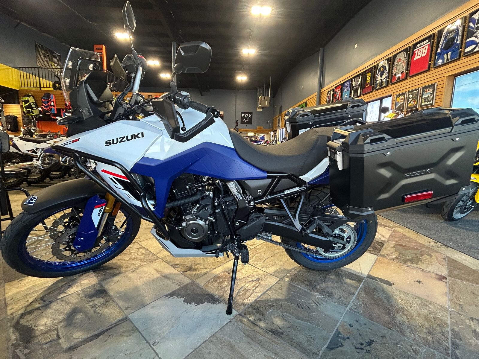 2025 Suzuki V-Strom 800DE ADV