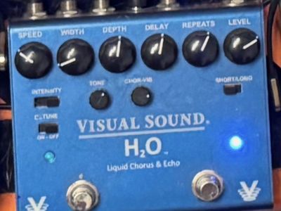 Visual Sound H2O Chorus Delay Pedal
