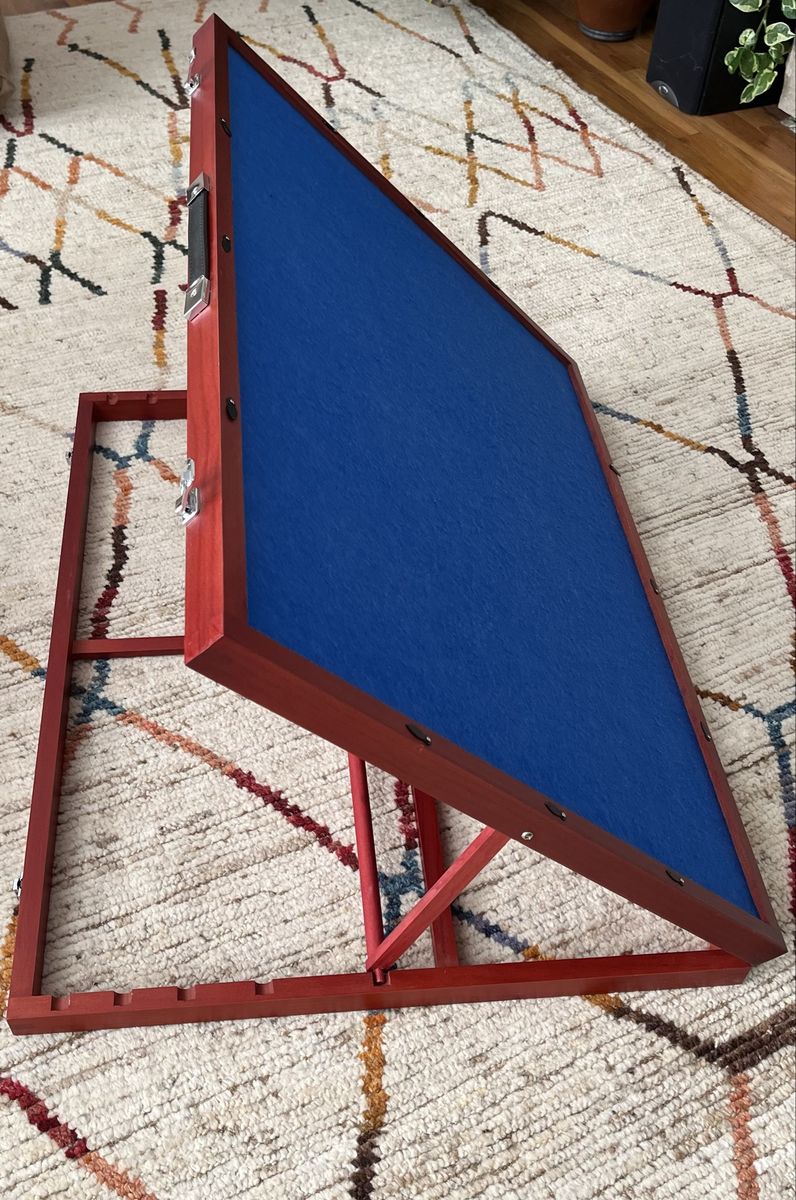 Puzzle Easel