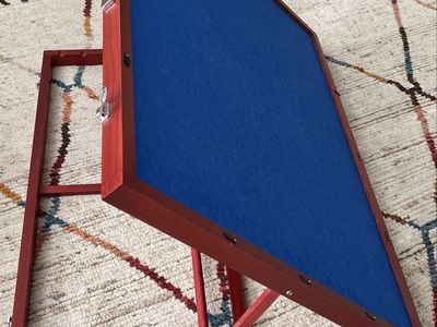 Puzzle Easel