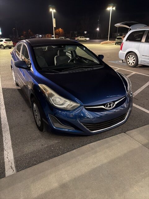 2016 HYUNDAI ELANTRA SE