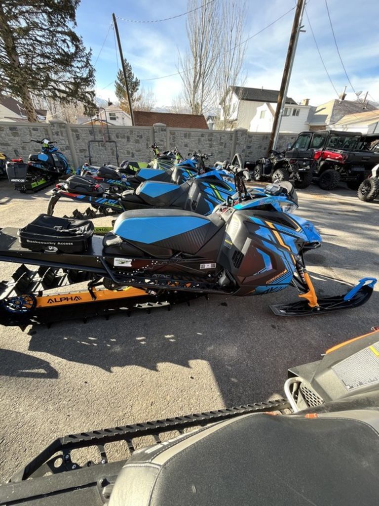 2023 ARCTIC CAT M 8000 Mountain Cat Alpha One 165