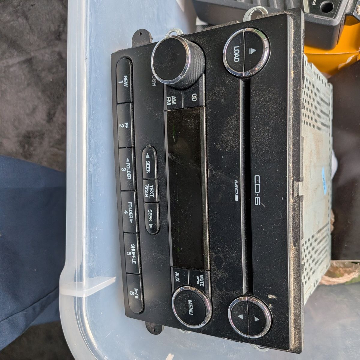 08 mercury sable stereo