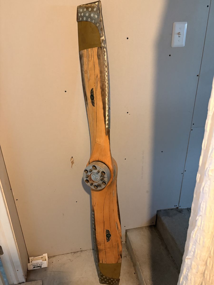 AIRPLANE PROP